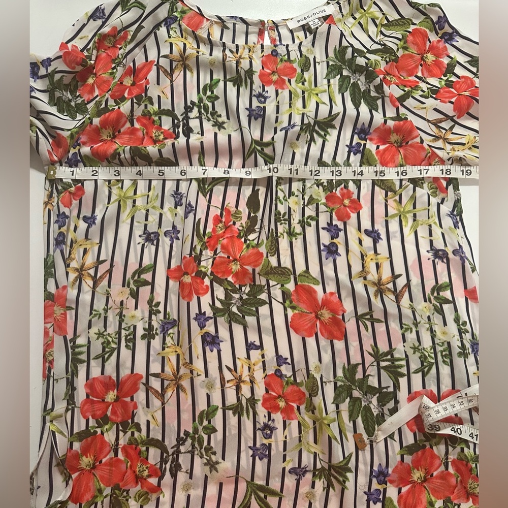 Rose & Olive Blouse Medium Floral Long Sleeve Blouse - Picture 9 of 9